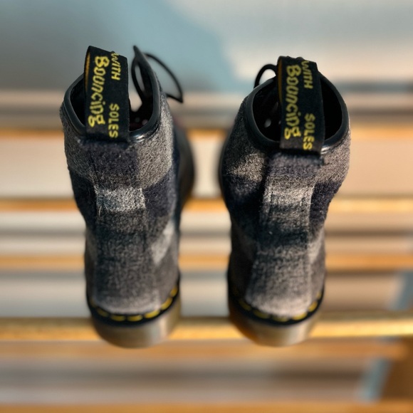 Womens Dr. Martens Castel Tartan Boots-size 8 - Picture 6 of 8